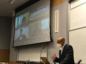 Image of Professor Jonathan Glater moderating the Student Loan Law event hosted by the Center this fall.